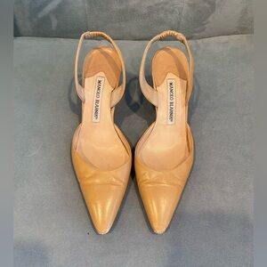 Manolo Blahnik Carolyne tan heels 36